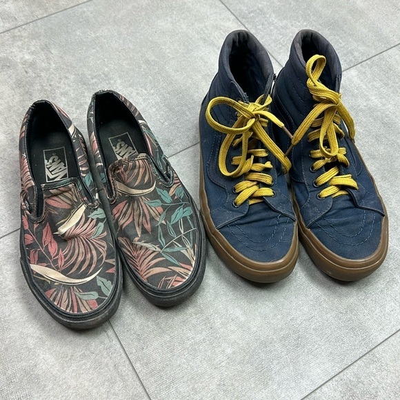 🔹VANS🔹 BUNDLE.. size 8 1/2 and 7 1/2 I can separate if you’d like - Picture 2 of 6